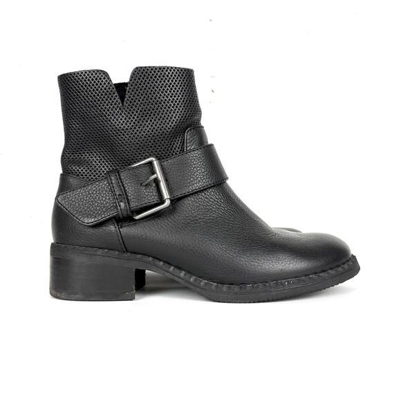 Gentle Souls by Kenneth Cole Binta Slit Moto Bootie 2 Black Leather Size 6.5 - Picture 4 of 10